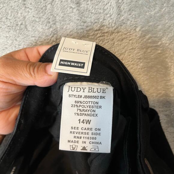 Judy Blue Black Skinny Jeans with Heavy Distressing‎ and Raw Hem Sz 14W New - Picture 6 of 8
